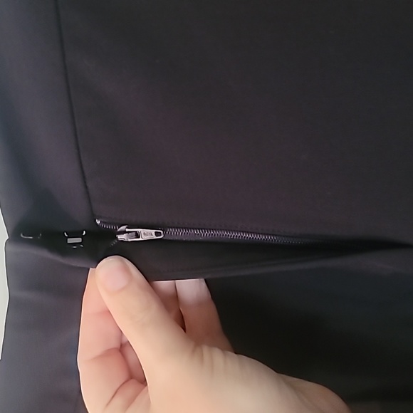 Liz Claiborne Navy Blue Elizabeth Curvy Slacks NWT Size 16S. - Picture 2 of 7